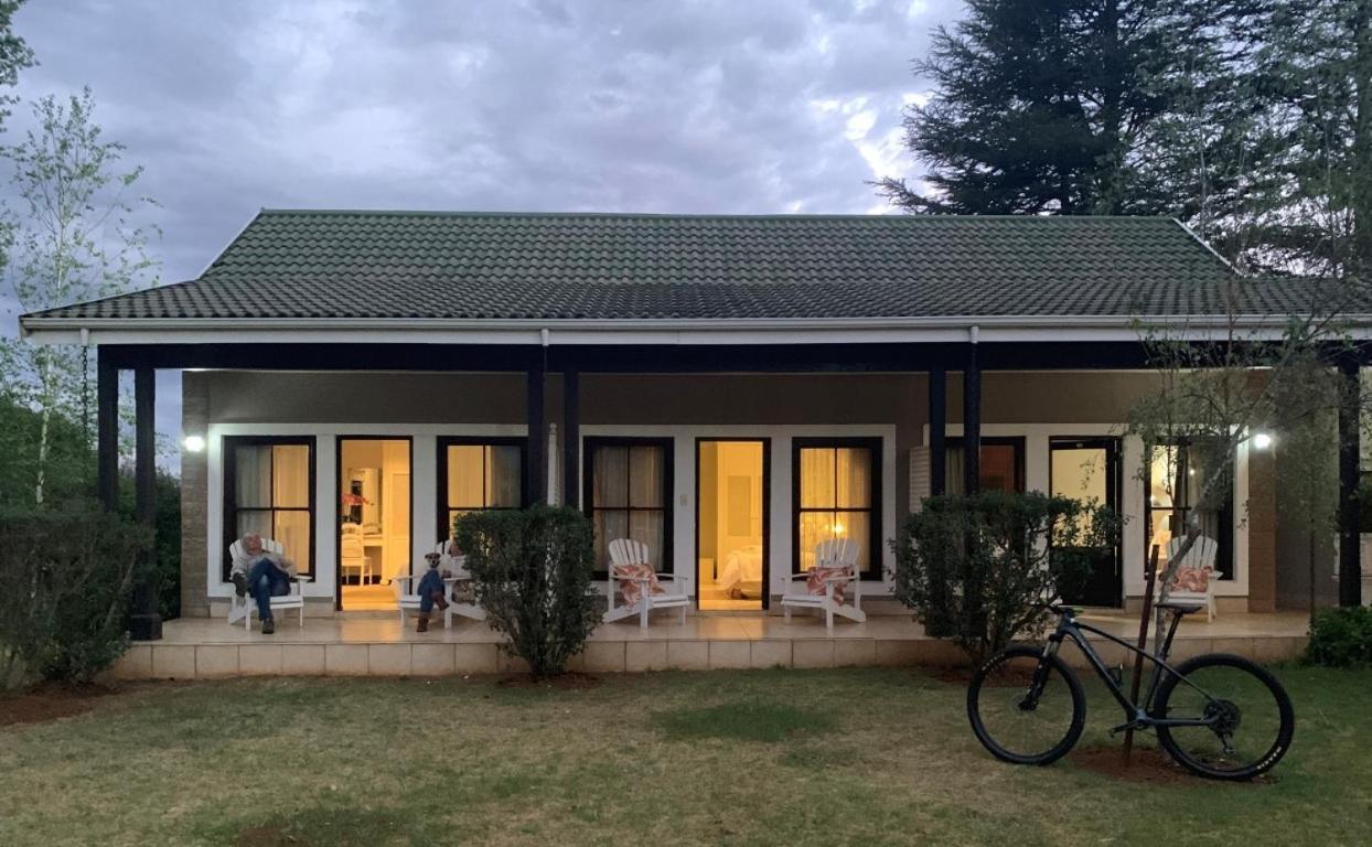 Karmichael Farm Guest House Himeville Ngoại thất bức ảnh